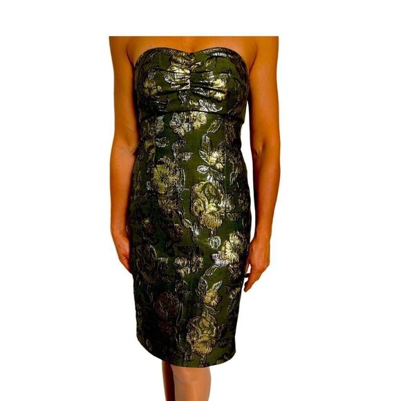 Dress “Apart”  - Picture 1 of 6